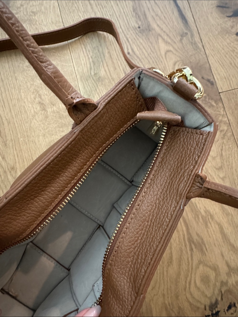 Woven Leather Shoulder Bag in Brown by Vesti - Picture 3 of 3